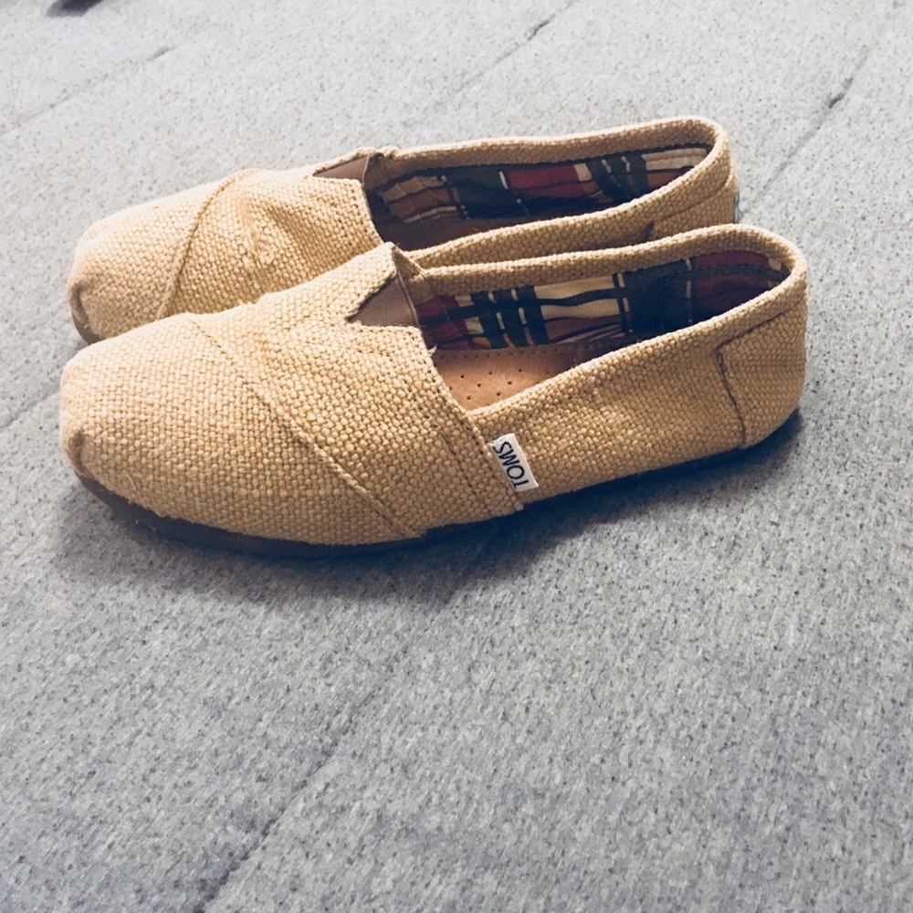 Toms Women’s 6.5 Natural Burlap Shoes